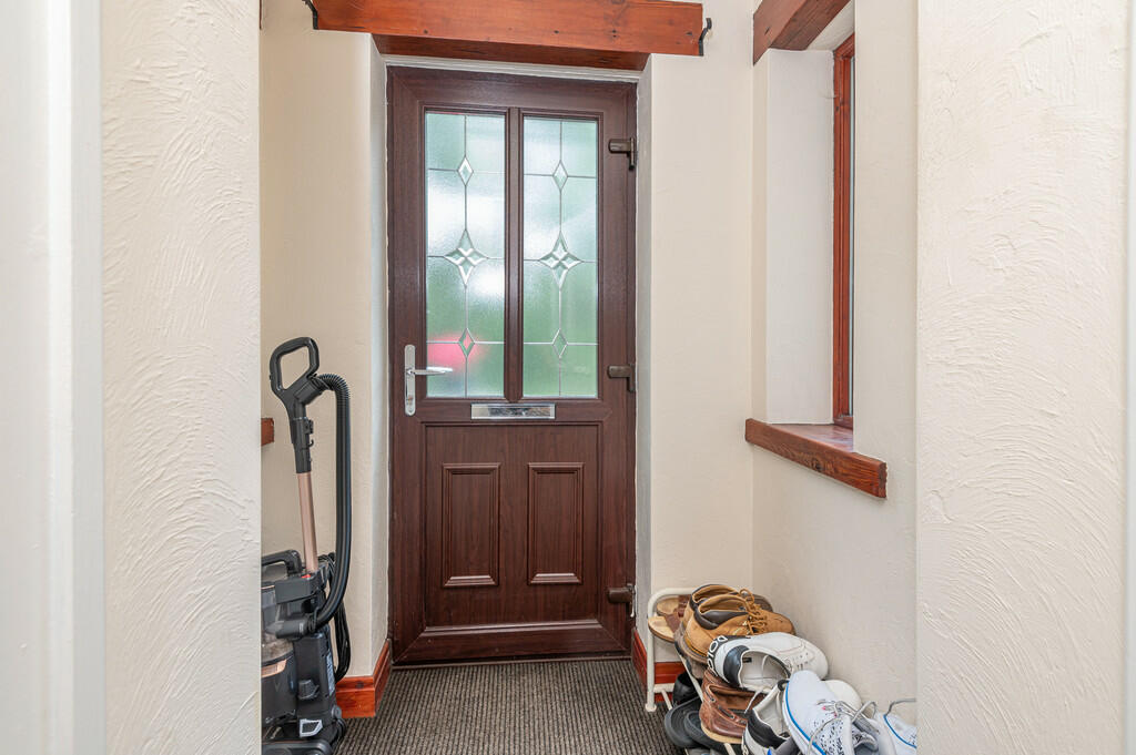 12 - 263 Meltham ...