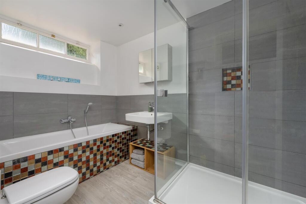 Island Wall, Whitstable