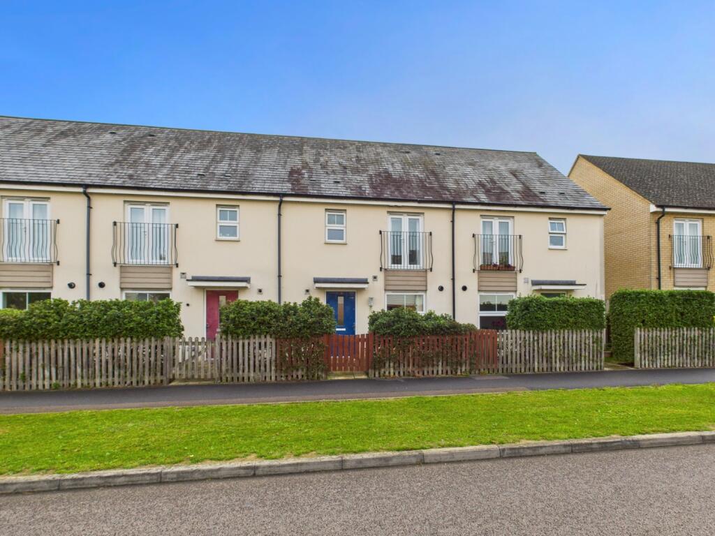 CAM05546G0-PR0036-STILL037