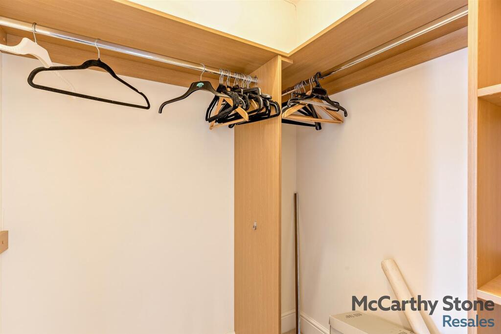 Walk in Wardrobe