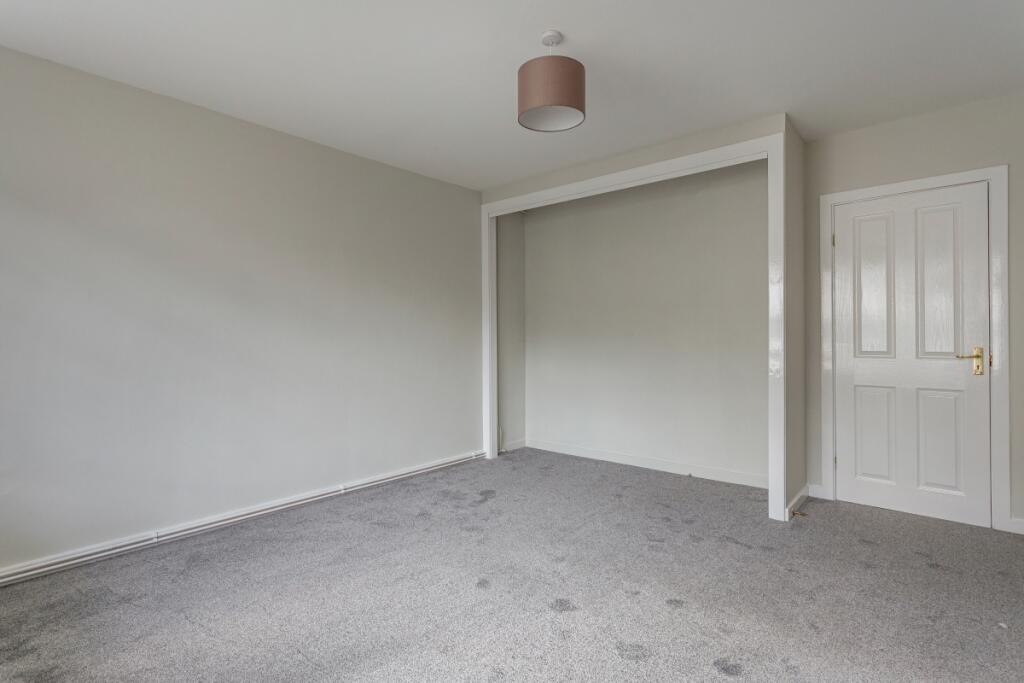 17 Bromet Close, ...