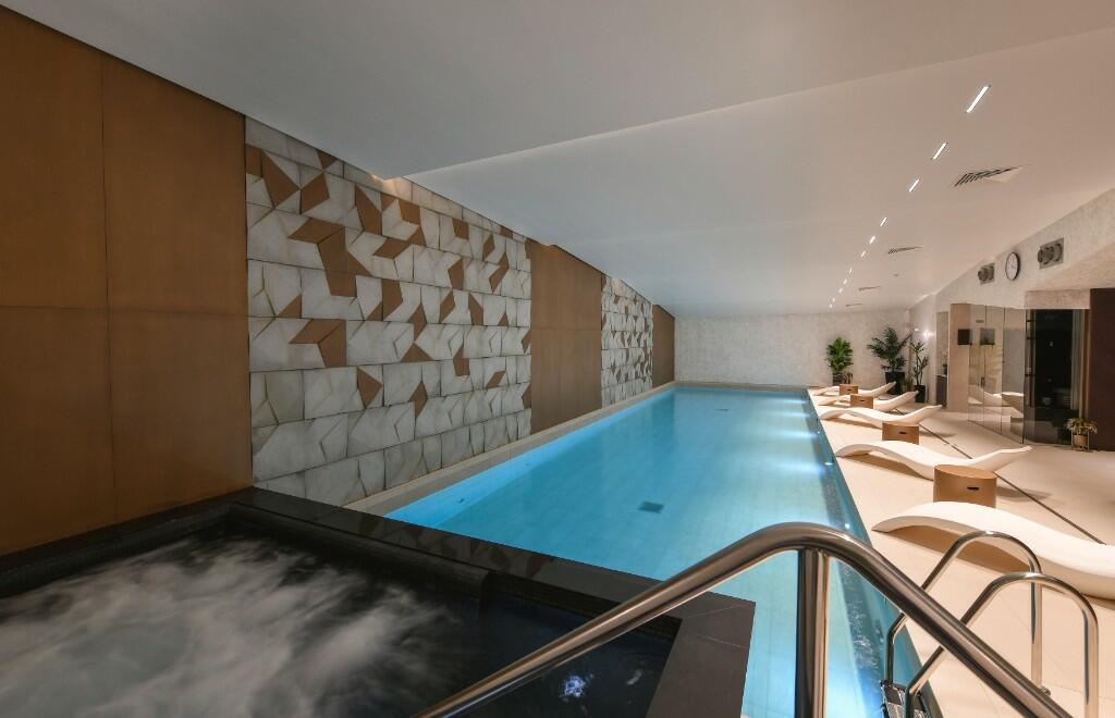 17m Pool &amp; Spa