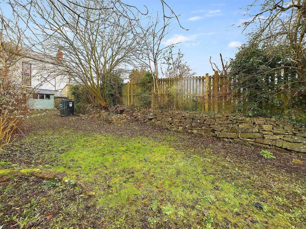 CAM04884G0-PR0023-STILL007.jpg