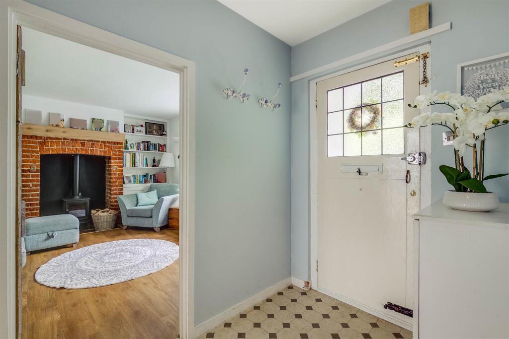 Norton Way South 357-19.jpg