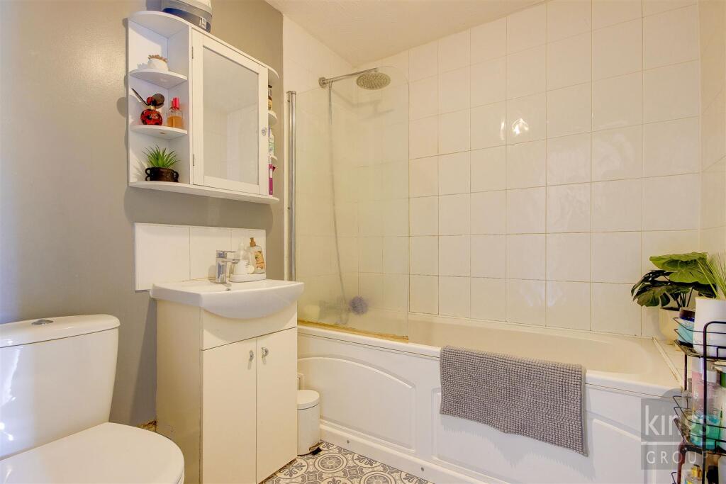 Family Bathroom .jpg