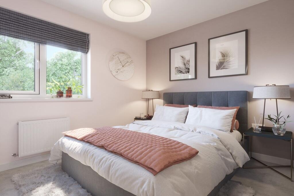 Main bedroom with en suite shower room