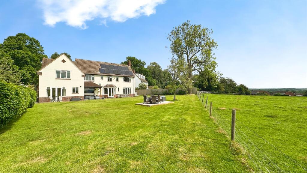 f4e3dc28--4A1A-9683-F0B234BD3433-51551-00001038FB1