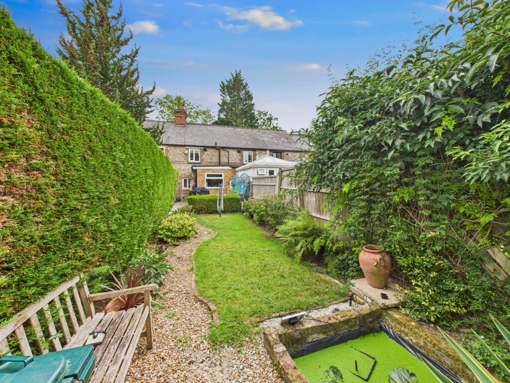 CAM02909G0-PR0453-STILL015