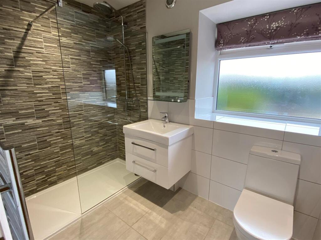 Ensuite shower room