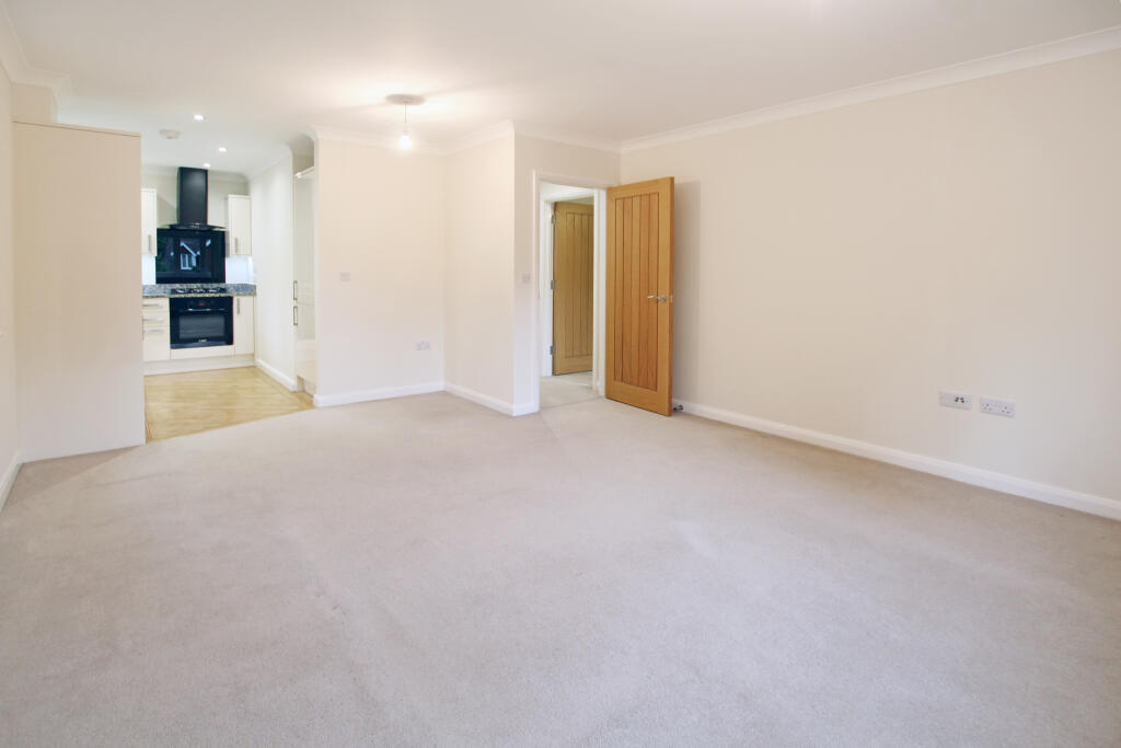 2. KITCHEN.LOUNGE.jpg