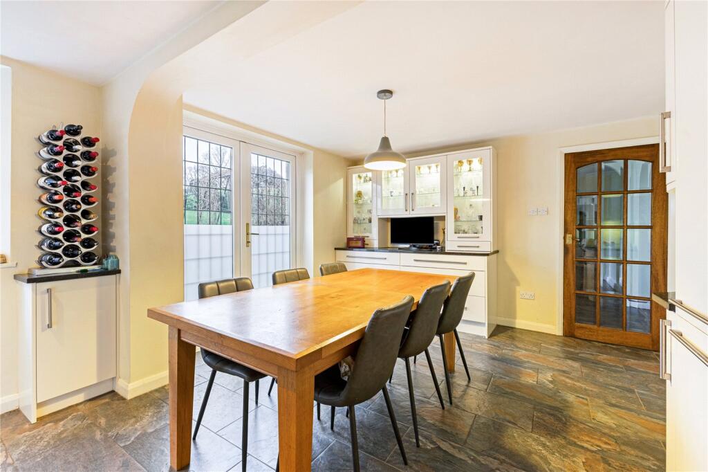 Breakfast Room