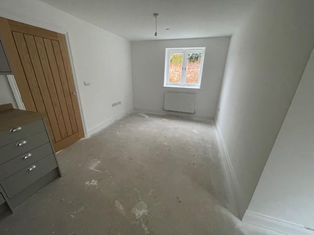 LIVING ROOM AREA