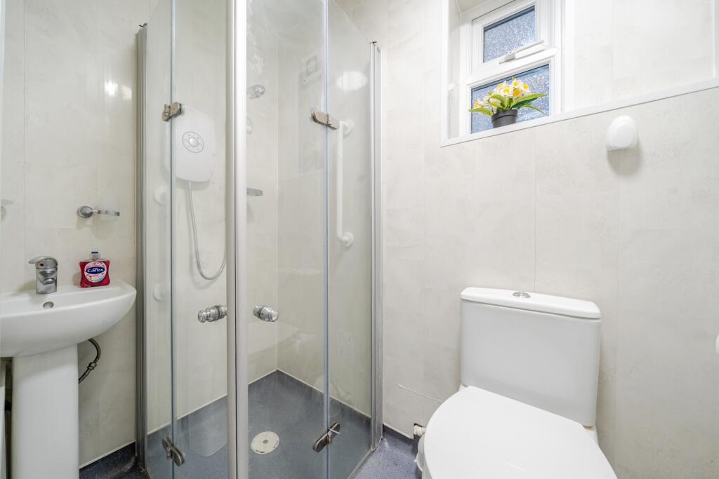 1382409-9-6926fb3b70a87