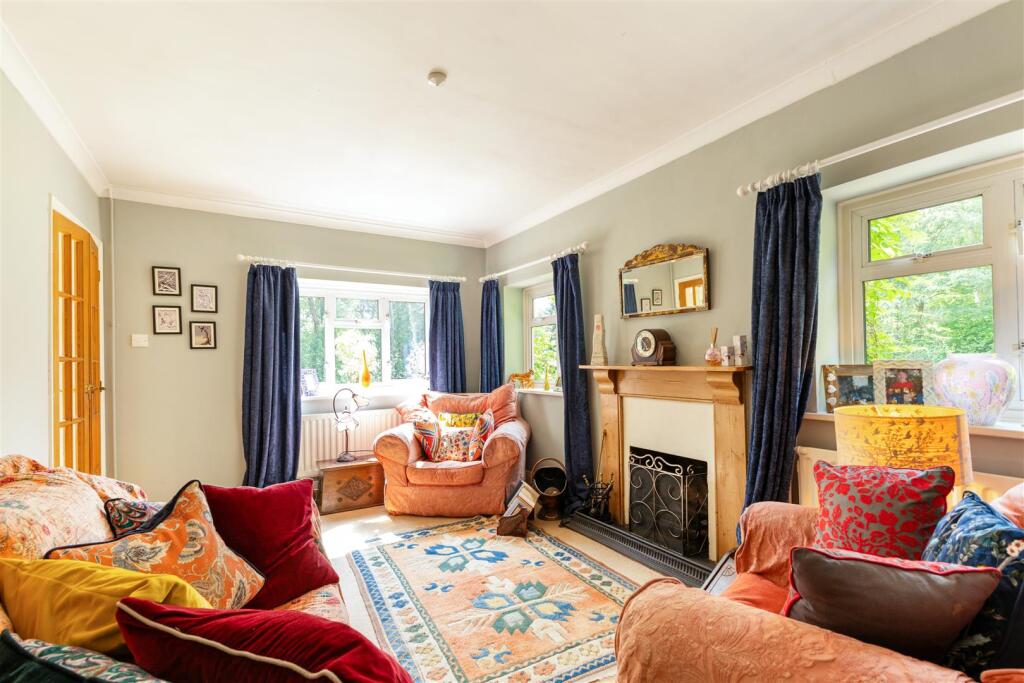 92265_Farthings-Powntley-Copse-Alton (4).jpg