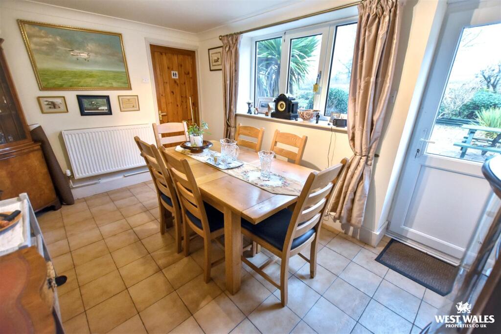 6 - 2025-12-01T132451.800.jpg