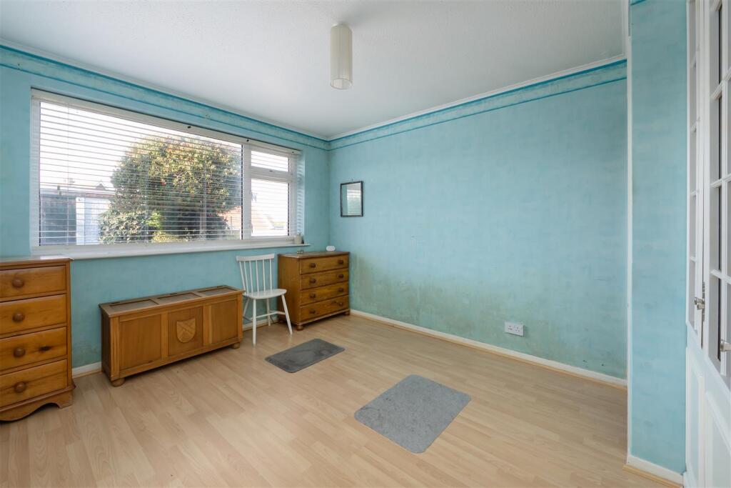 Shearwater Avenue, Whitstable