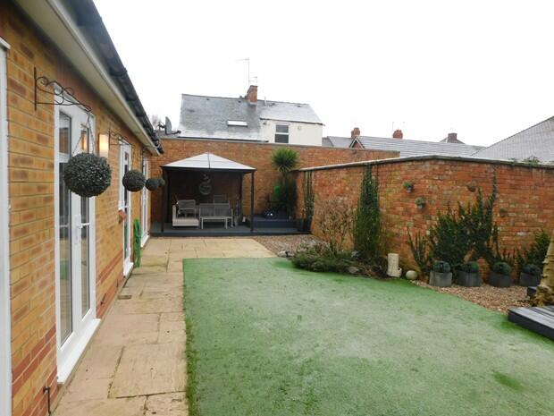 4 Thrapston Road Garden (1)