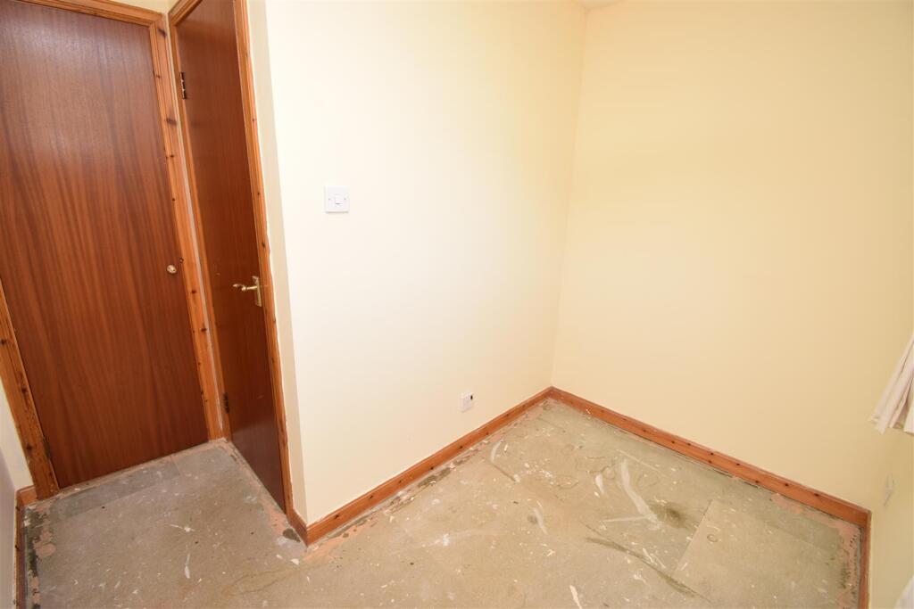 BEDROOM TWO (2).JPG