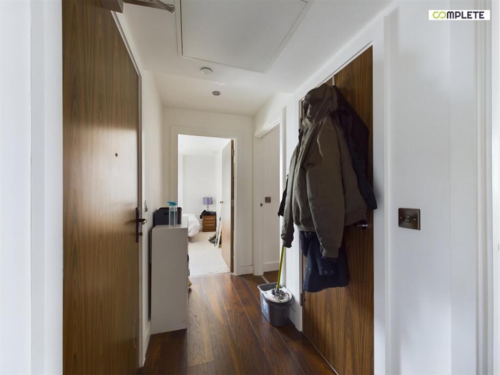 CAM01231G0-PR0057-STILL005