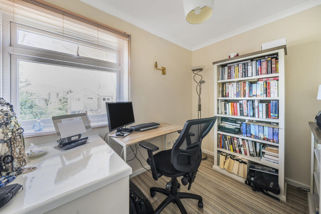 Office Room/ Bedroom