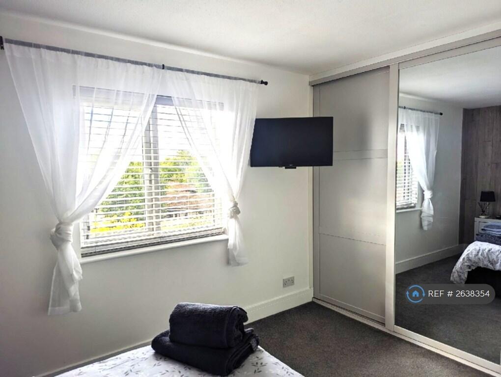 Bedroom Fitted Wardrobes