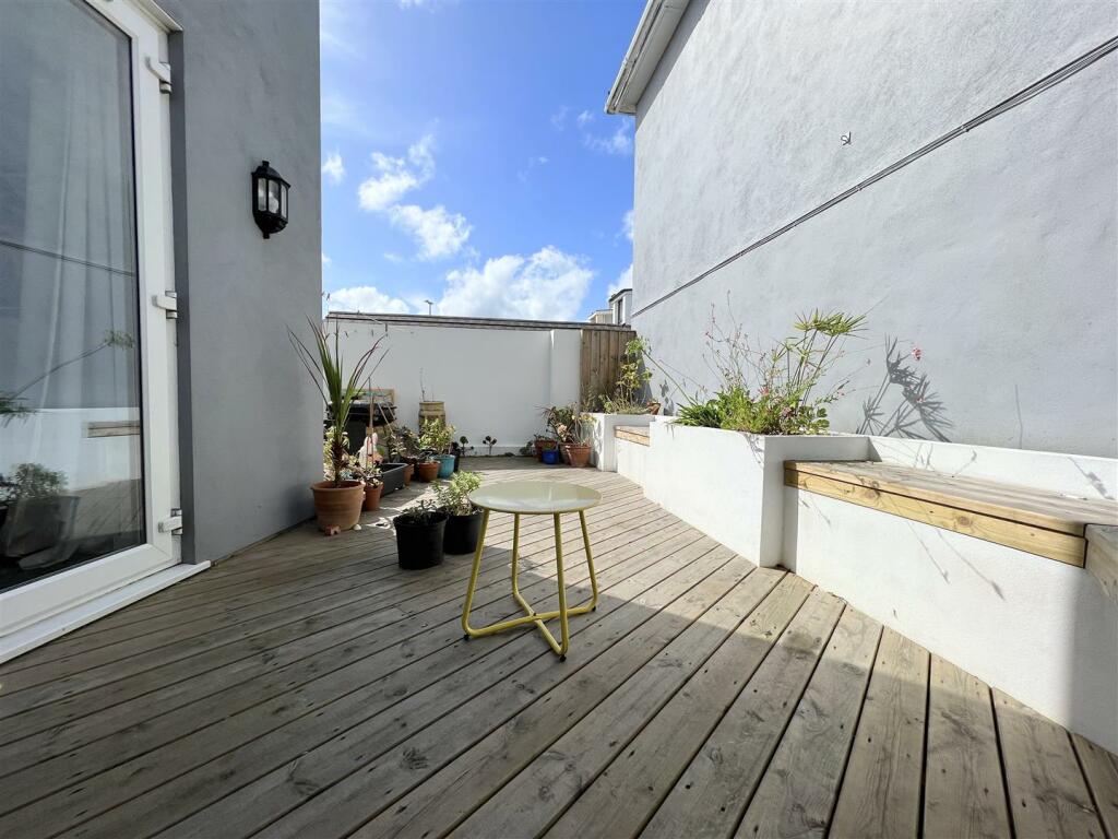 Courtyard Garden