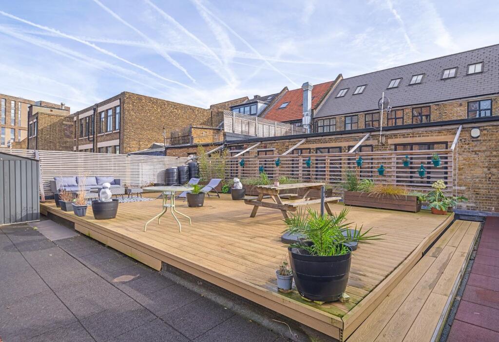 Shared terrace (2).jpg