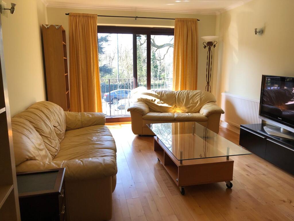 Large 1-Bedroom flat in Golders Green