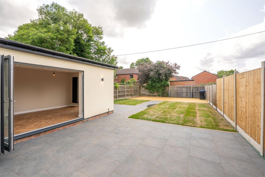 Bi-Folding To Garden