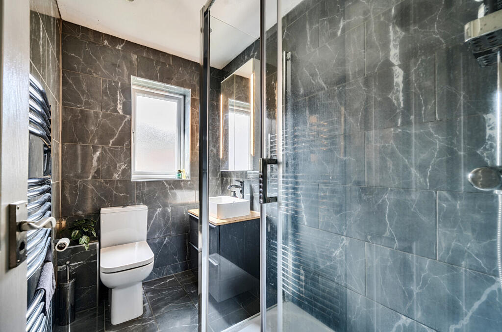 1354385968c9594f7ec8c