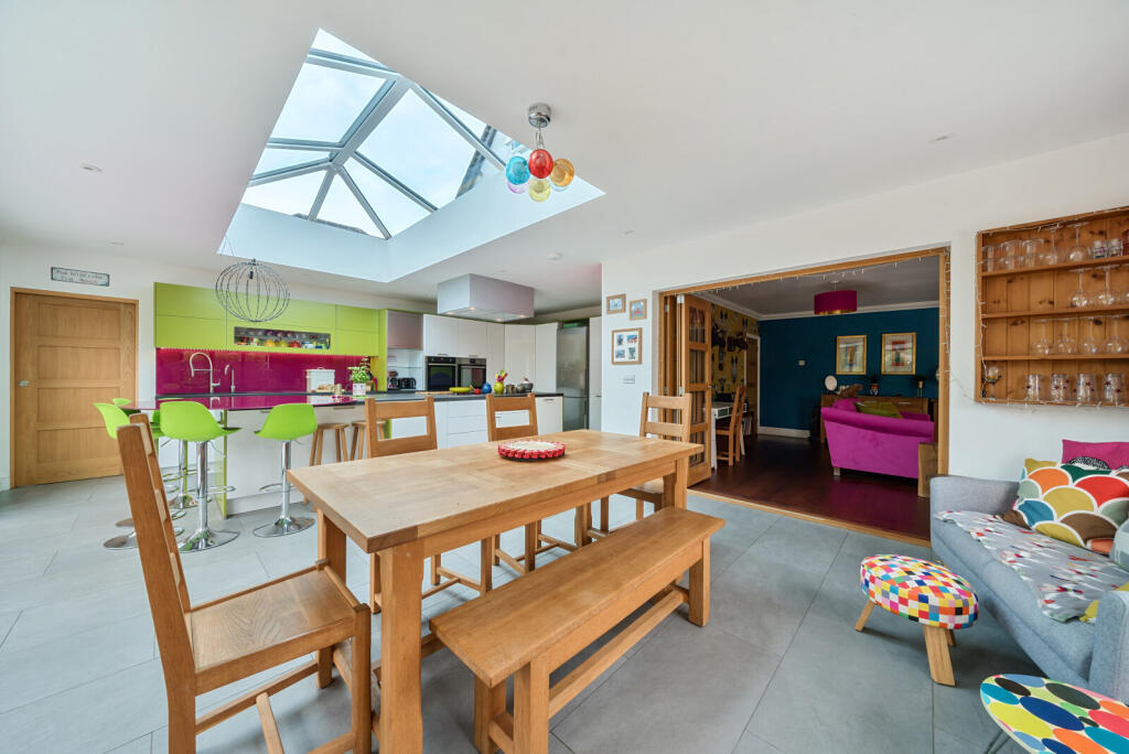 55-68222f813d244-...