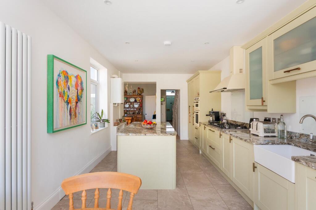 1B9RKE - Kitchen A.jpg