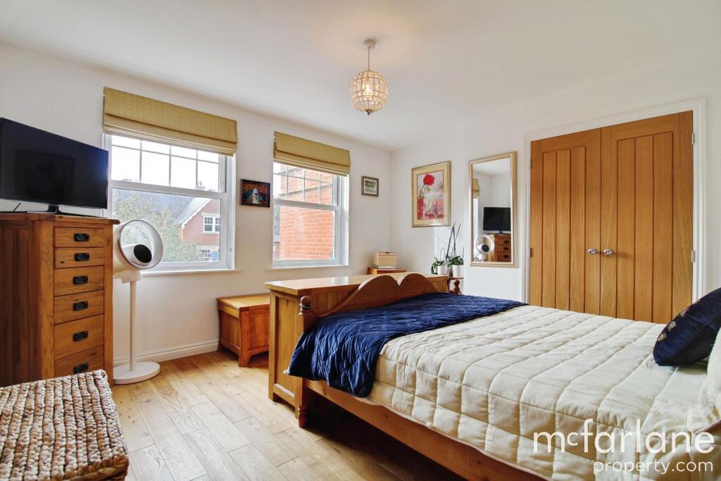 Master bedroom and En-suite