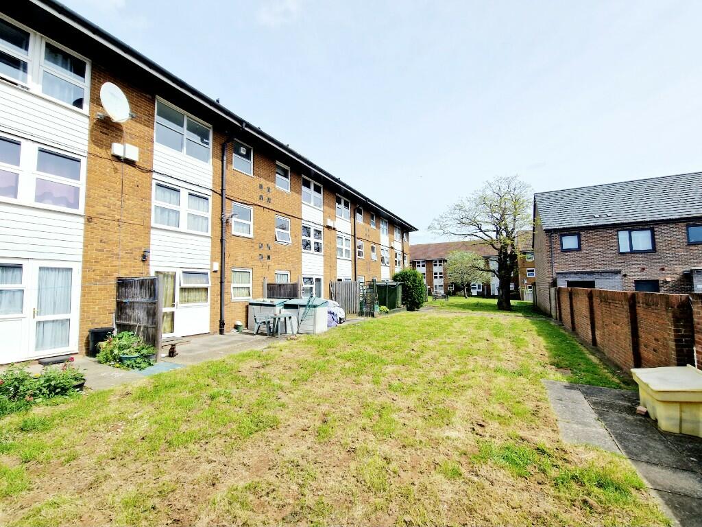COMMUNAL GARDEN