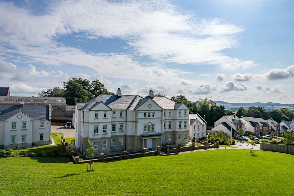 20 Manor Park