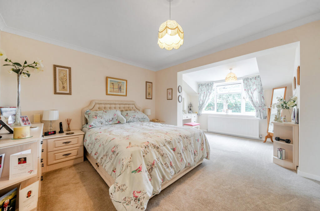 1349619-18-68beb9...