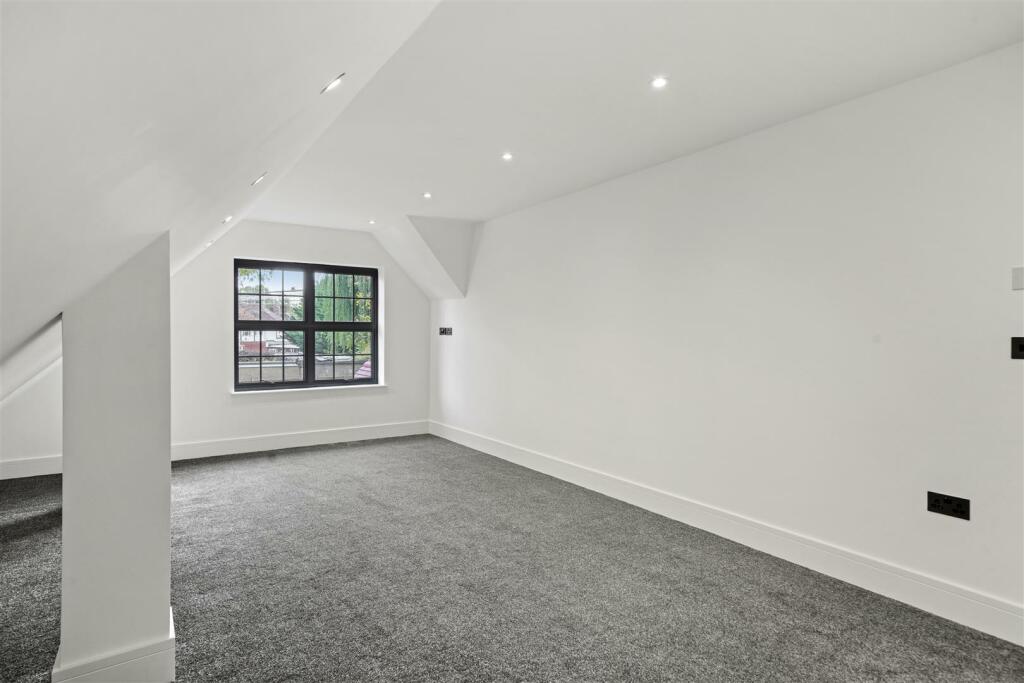 Flat 7 - 7, Sudbury Hill Close  - bWEfvYOywyjMFTWA