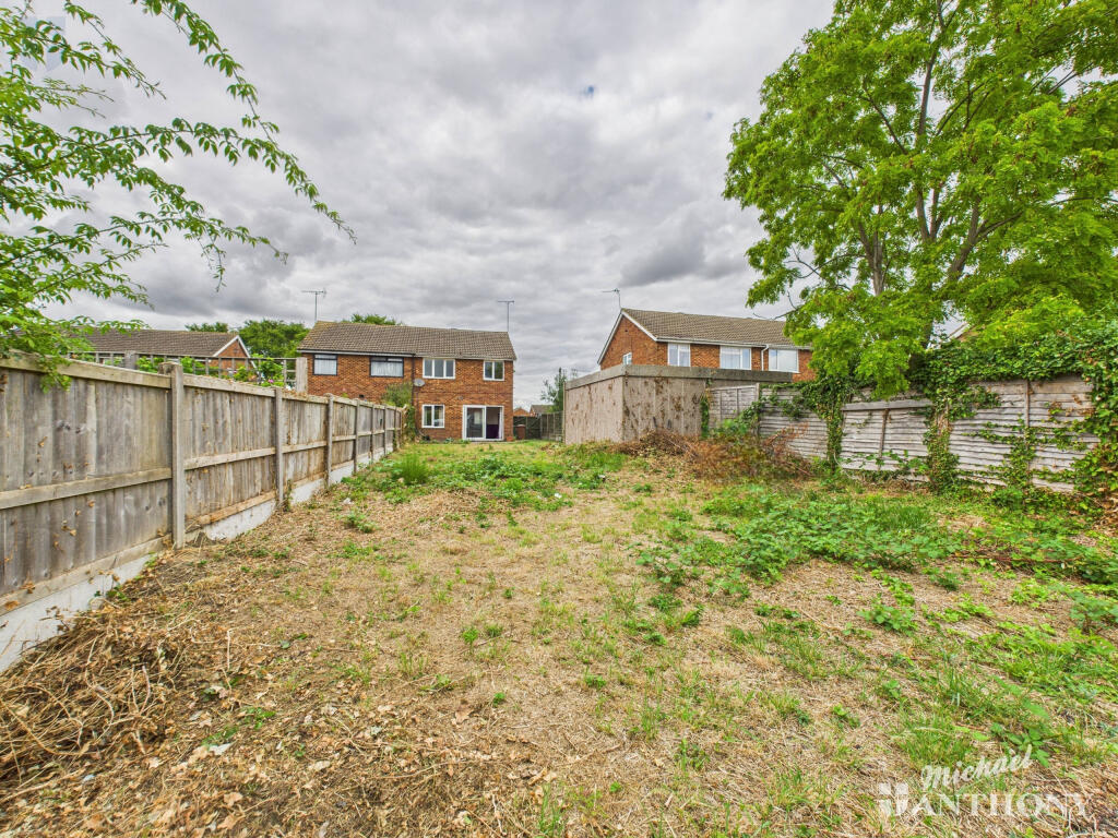 CAM03852G0-PR0356-STILL014