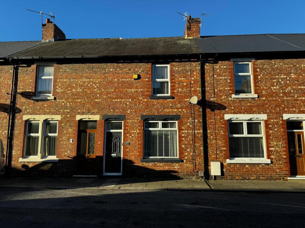 3 bed terraced house to rent Linden Road, Bishop 