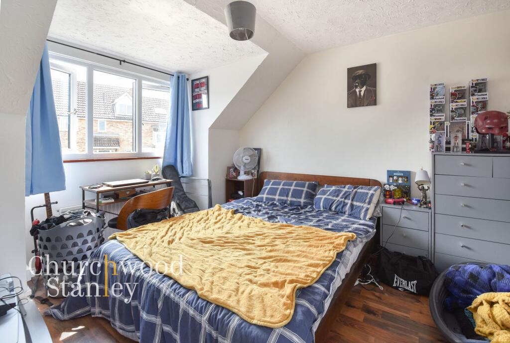Second bedroom