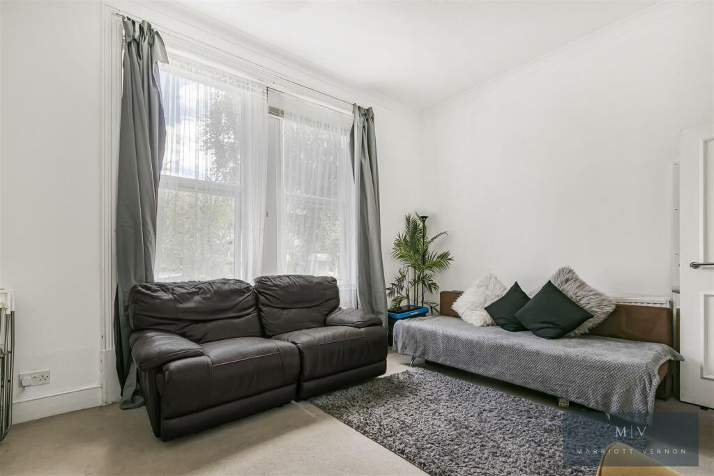 Birdhurst Rise Marriott-2.jpg