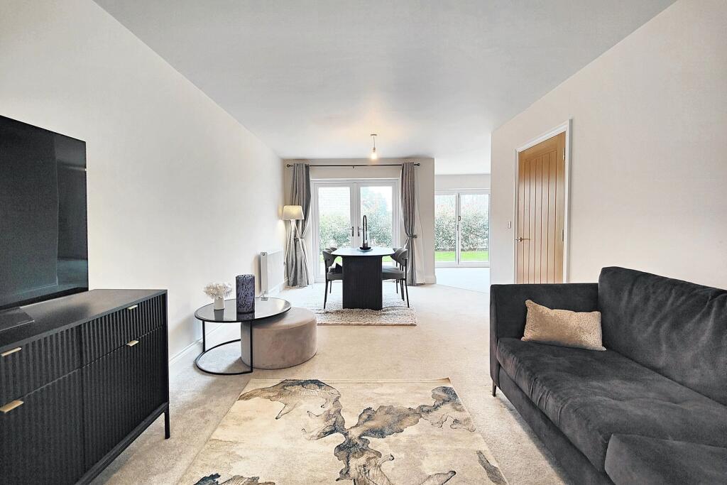 Open Plan Elegance