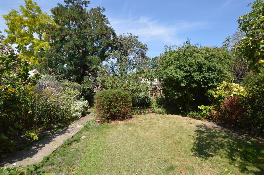 12 Bryanstone Ave gdn 2.JPG