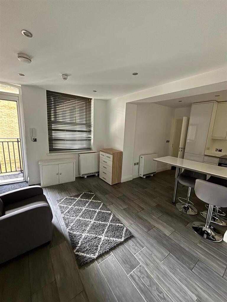 WhatsApp Image 2025-04-16 at 10.48.11_9ae3f291.jpg