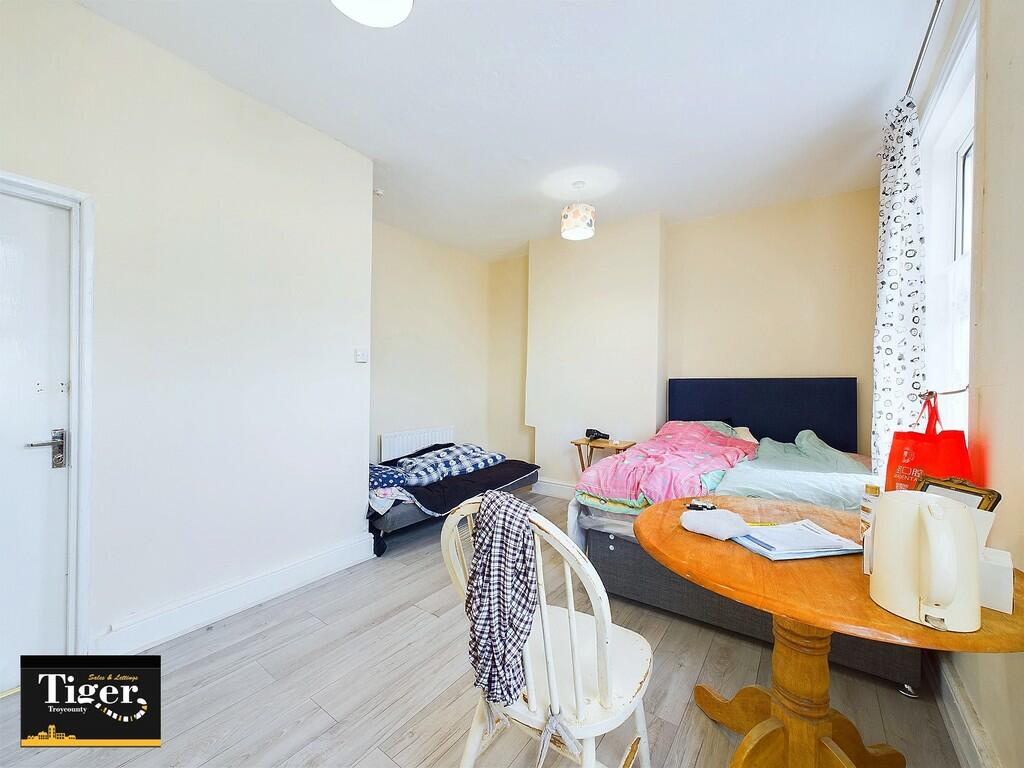 CAM03440G0-PR0185...