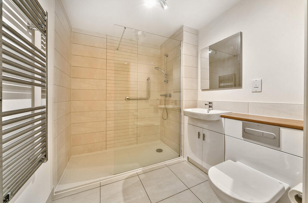 1321325-16-686e87...