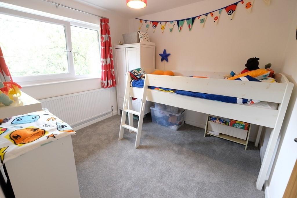 BEDROOM 5