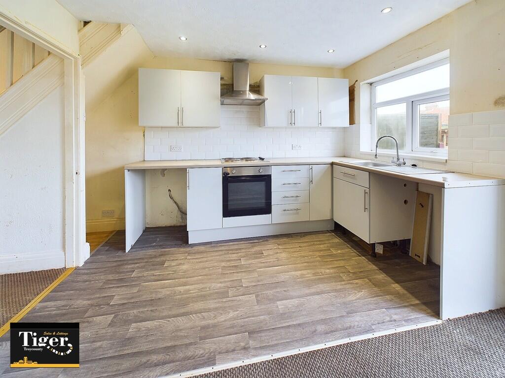 CAM02176G0-PR0476...