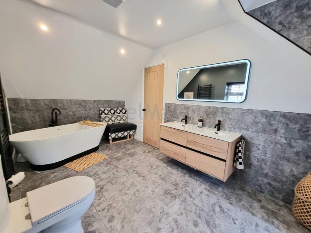 Second En Suite