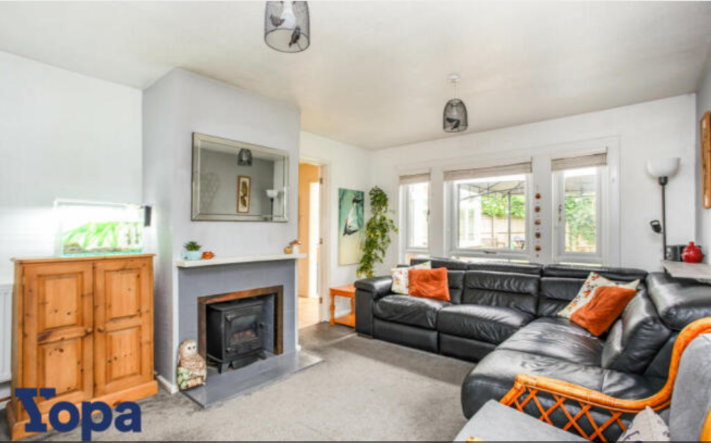 Lounge With Gas Fire